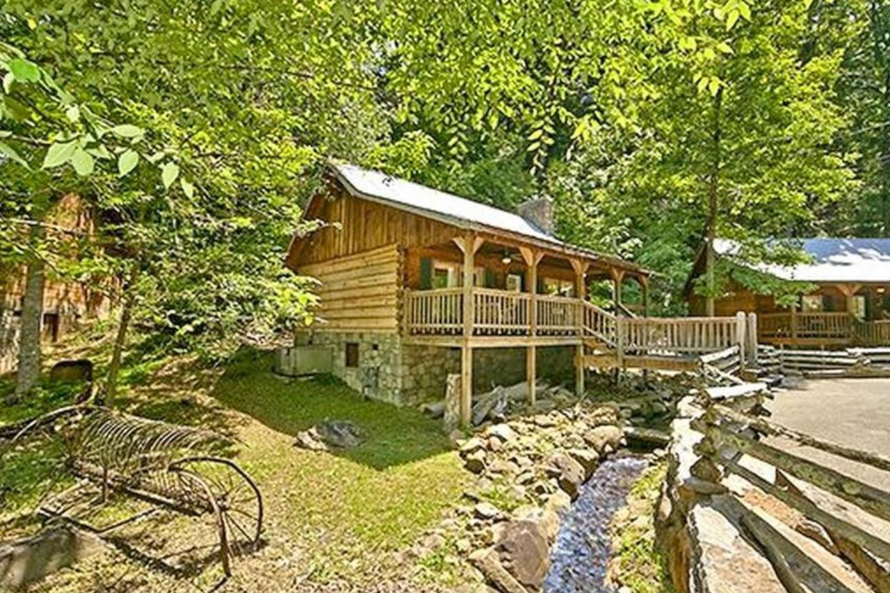 Bear Hugs Villa Pigeon Forge Dış mekan fotoğraf