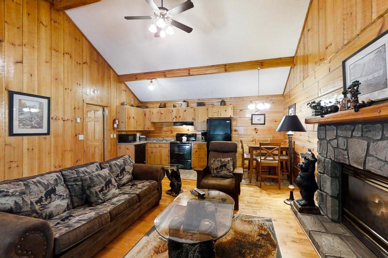 Bear Hugs Villa Pigeon Forge Dış mekan fotoğraf