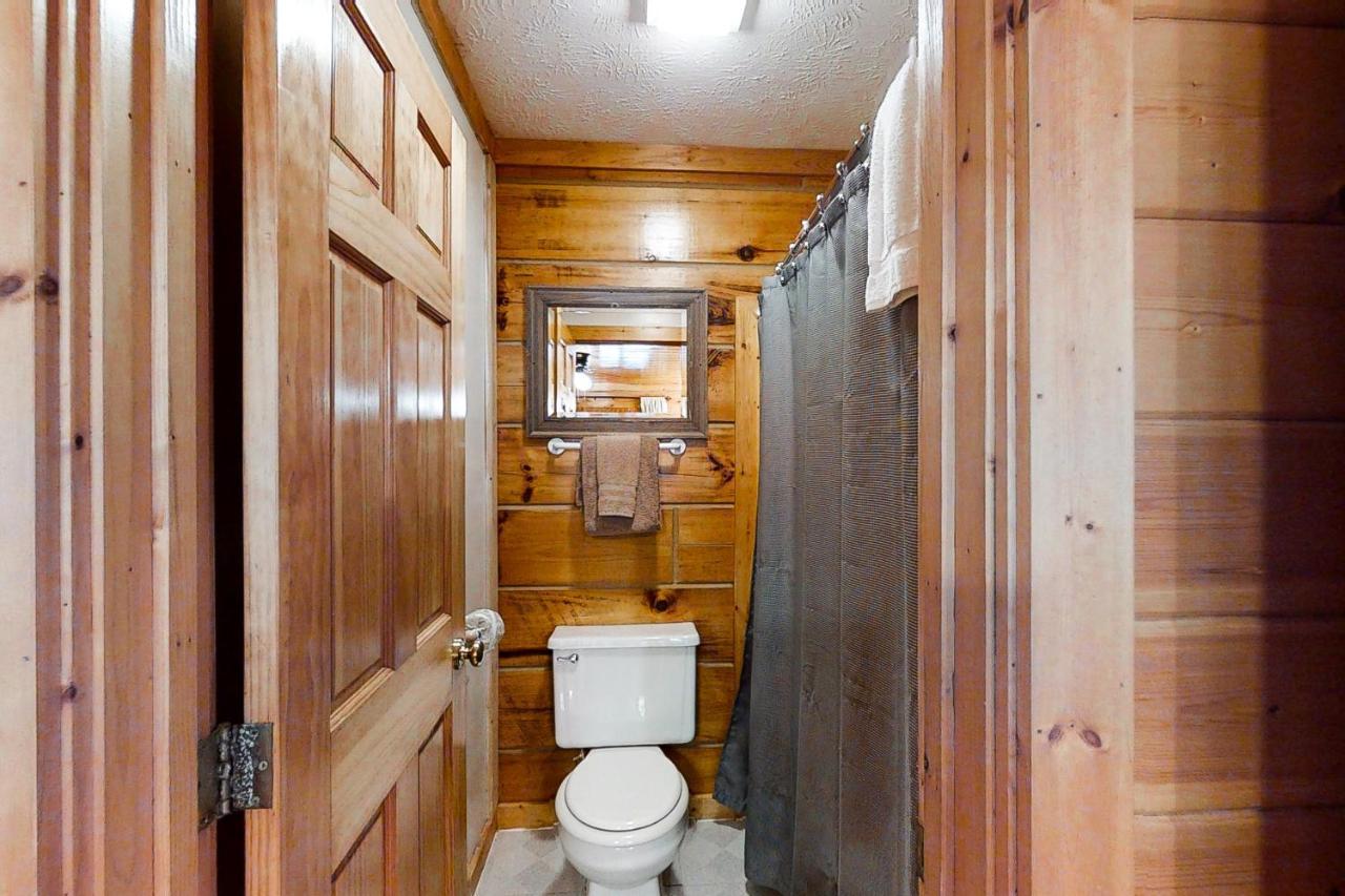Bear Hugs Villa Pigeon Forge Dış mekan fotoğraf